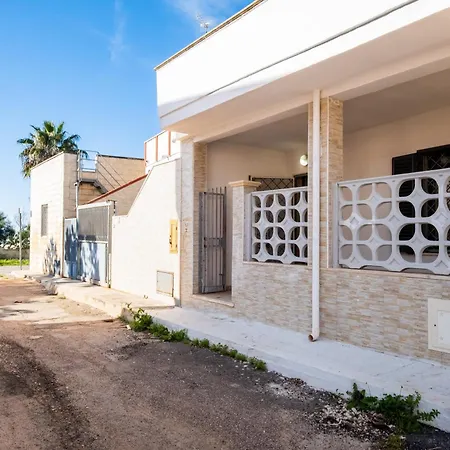 Holiday home Zea Dimora Sul Mare Torre Squillace